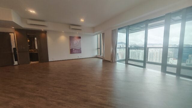 落地大玻璃窗令室內採光度大增